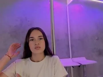 alice__susan — GOAL: Get Naked [95 tokens remaining] Welcome to my room! #18 #new #latina #skinny #young