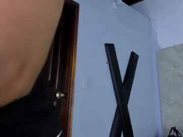 alice_thompsonx on Chaturbate