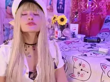 alicebenett_ on Chaturbate