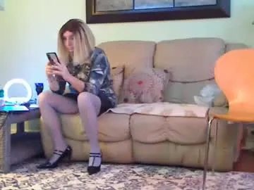 aliciadehart181 — Goal 1: Happy Dance [121 tokens left] #seamless #pantyhose #feet #heels #transfem