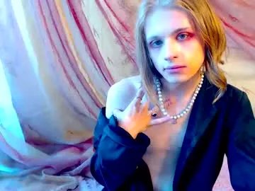 alien_bella on Chaturbate