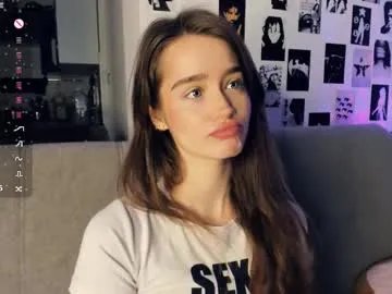 Freechat alivialovely on Chaturbate