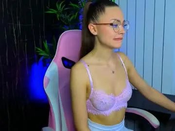 alyseruss on Chaturbate