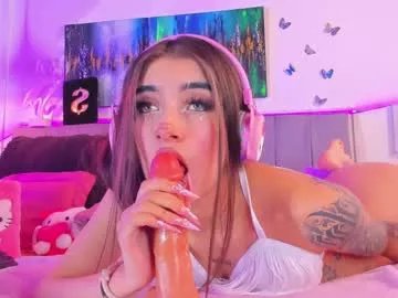 andrea_flow on Chaturbate