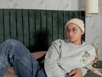 andyjoy_ on Chaturbate
