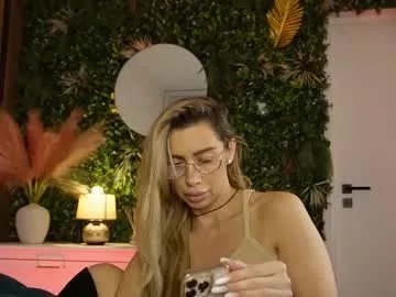 angel_wow_ on Chaturbate