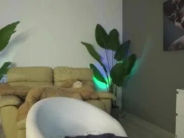 angeleyesblue25 on Chaturbate