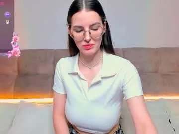 ariellateska on Chaturbate