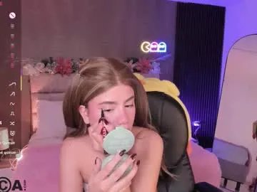 arinextdoor on Chaturbate