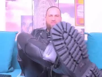 armandosteel on Chaturbate