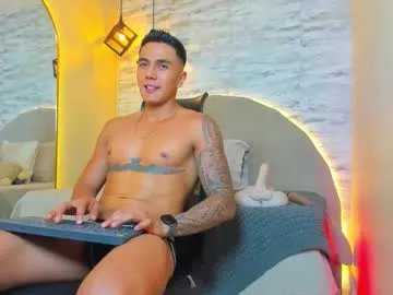 aron_bolt on Chaturbate