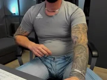 arongrant on Chaturbate