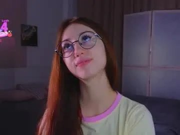 avrillemell on Chaturbate