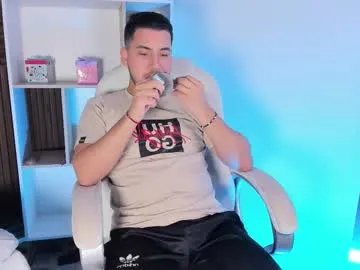 axel_grey_ on Chaturbate