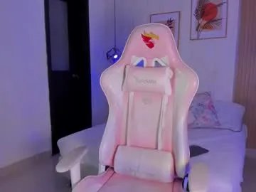 ayleen_dunkann — Games with oil on the tits [107 tokens left] Dangerously addictive  #ebony #young #latina #curly #bigass