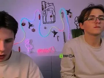 azen_rush on Chaturbate