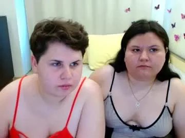 beckyandellen on Chaturbate