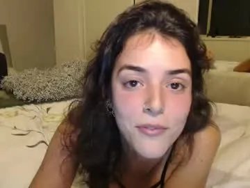 bella_bloom1 on Chaturbate