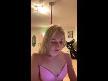 blondewithbongs — Freechat on Chaturbate