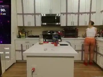 blondiebubblebooty on Chaturbate