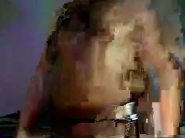 bluevegeta143 on Chaturbate