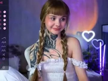 britney_lynch on Chaturbate