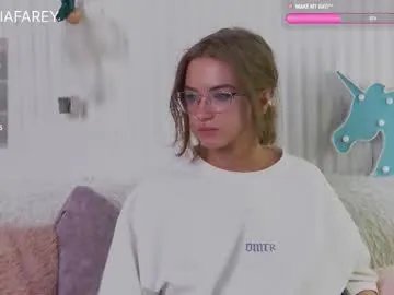 Freechat calvia_farey on Chaturbate