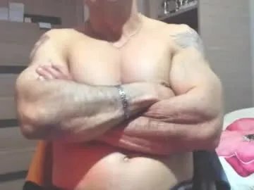 carin_the_body on Chaturbate