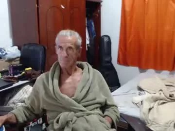 Freechat carlos2557 on Chaturbate