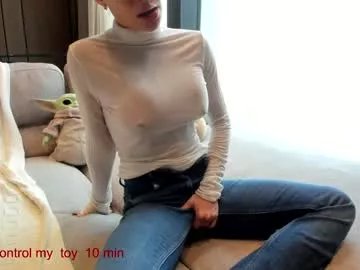 carolinaherera on Chaturbate