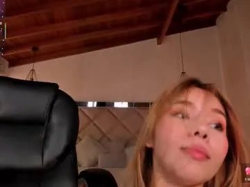 carolinegrace_ on Chaturbate