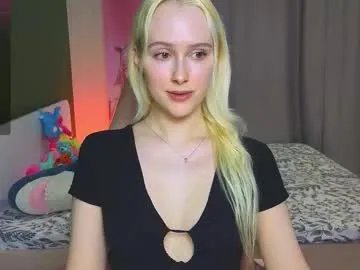 caseylabow — Goal: completely undress [350 tokens left] #teen #cute #fuckmachine #natural #pvt