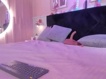 chloe_watson_ on Chaturbate