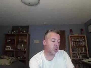 chrisw8121 on Chaturbate