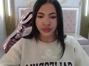 clara_evans_s on Chaturbate