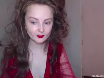 Freechat coolamber on Chaturbate