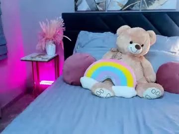 curvy_dynamite on Chaturbate