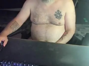 dadbodfatrod on Chaturbate