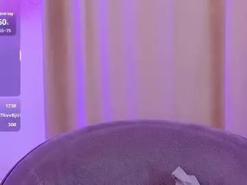 danielle_eddwards — SEXY TEASE ASS [500 tokens left] Hello dear #new #lovense #18 #bigboobs #bigass