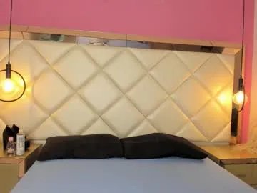 daphne_and_roger on Chaturbate