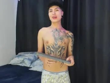 dark_lucky on Chaturbate