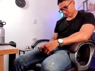 dash_bukoski on Chaturbate