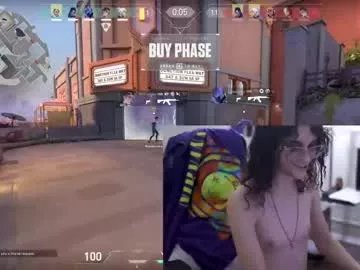 deeralxne on Chaturbate