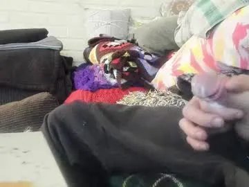 deeznutz343 on Chaturbate