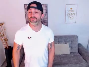 derek_group on Chaturbate