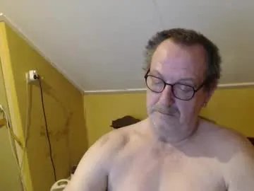 destelp on Chaturbate