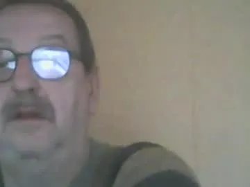 destelp on Chaturbate