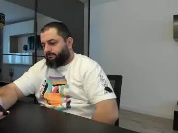 dravenpeak on Chaturbate