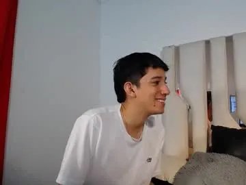 dravith_and_valery on Chaturbate