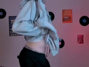 drew_soft_ — GOAL: make me happy [25 tokens remaining] Welcome to my room! Hello, everyone! #tall #gay #bigcock #young #18